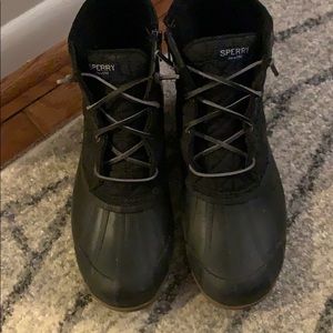 Women’s Sperry Saltwater Quilted Duck Boots 8.5